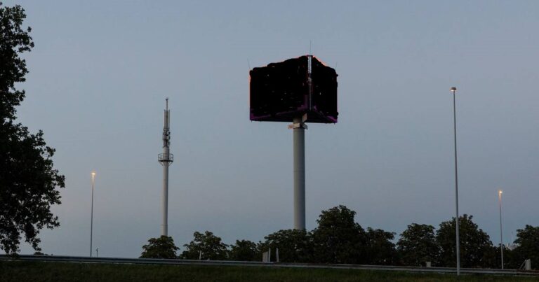 Meerderheid commissie Ruimte wil geen reclamemast langs A15