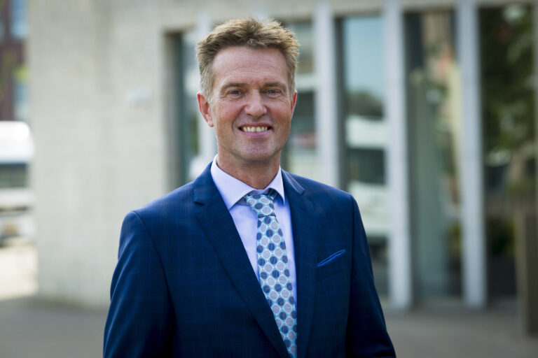 Papendrecht feliciteert wethouder Pieter Paans