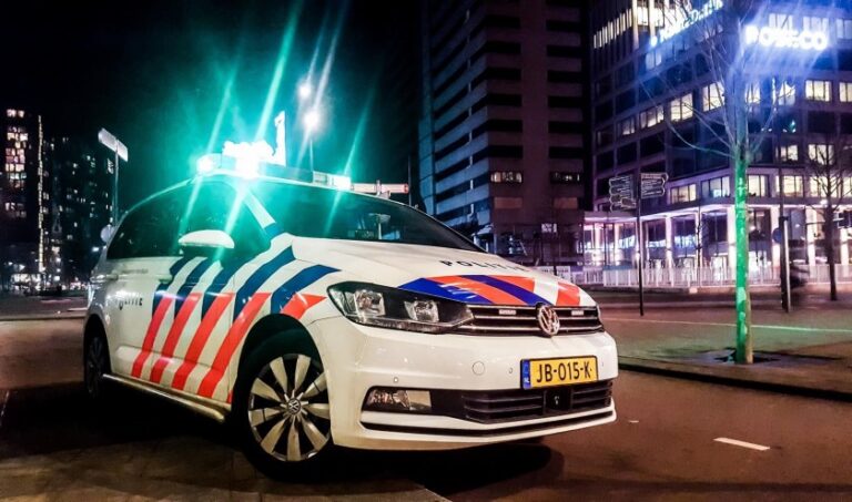 Steekpartij in Hendrik Breitnerstraat, verdachte spoorloos