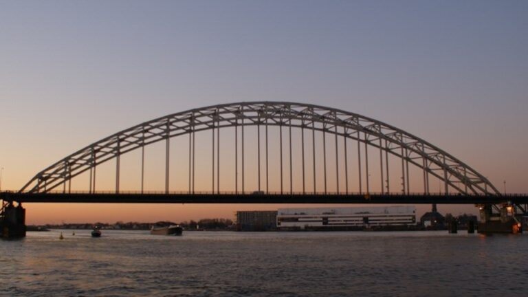 Brug over de Noord weer defect