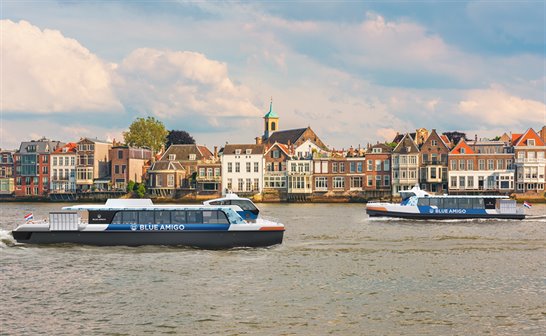 blue amigo waterbussen