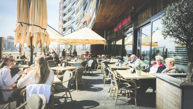 Horeca en cultuursector weer open tot 22 uur