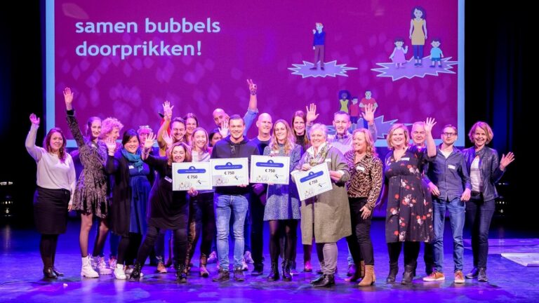 Samen in actie tegen armoede: cheque voor 4 projecten