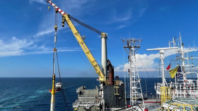 Boskalis bokalift-1-in-action