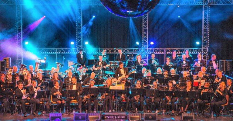 Excelsior haalt musicalster René van Kooten naar Papendrecht