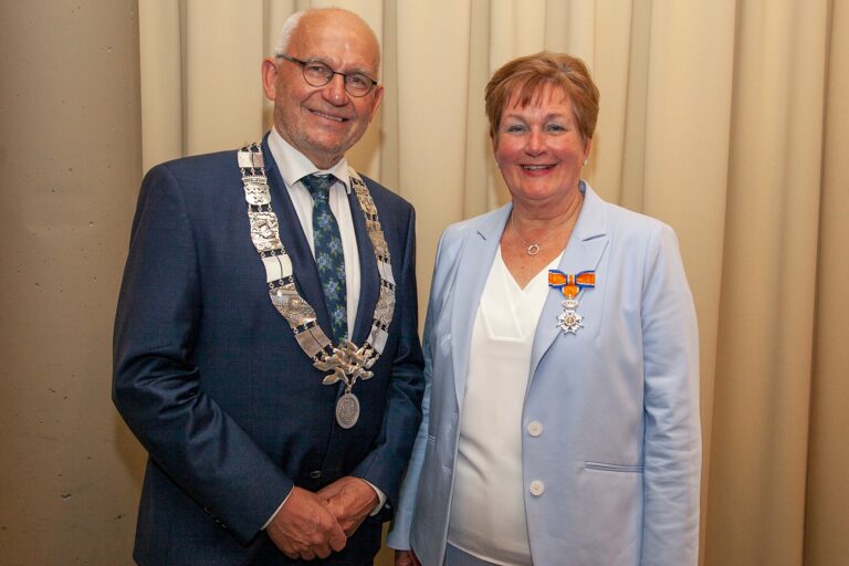 Koninklijke onderscheiding voor Heleen Roos van Hospice De Cirkel