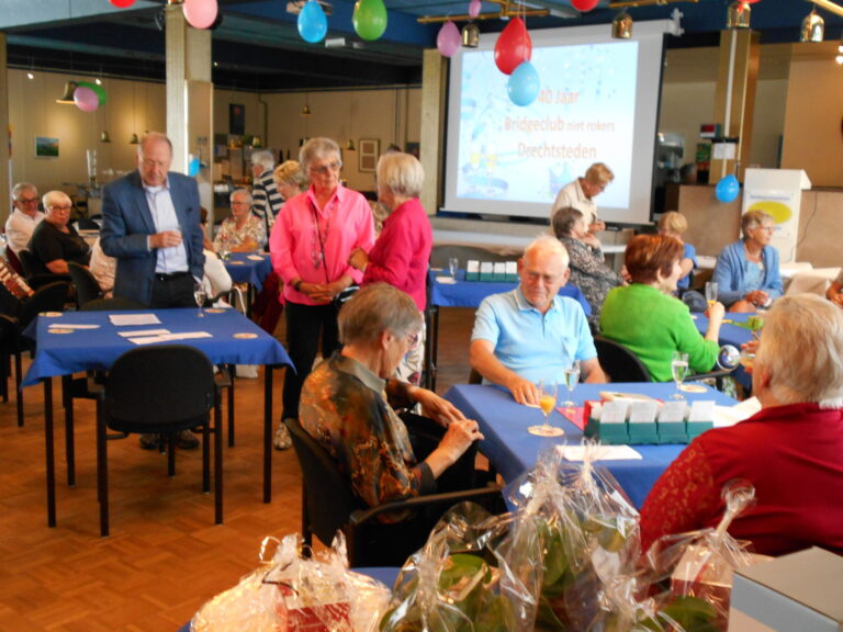 Papendrechtse Bridgeclub bestaat 40 jaar