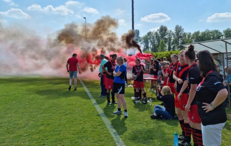 Kampioenen Papendrecht VR1 gehuldigd
