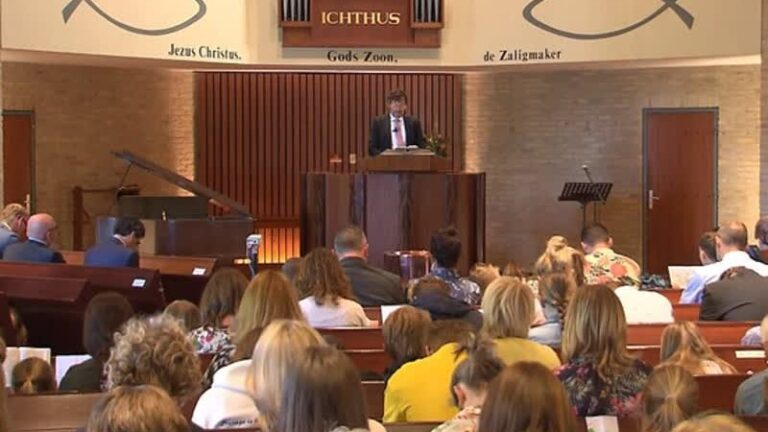 Alblasserdamse kerk herdenkt slachtoffers schietpartij en ongeluk