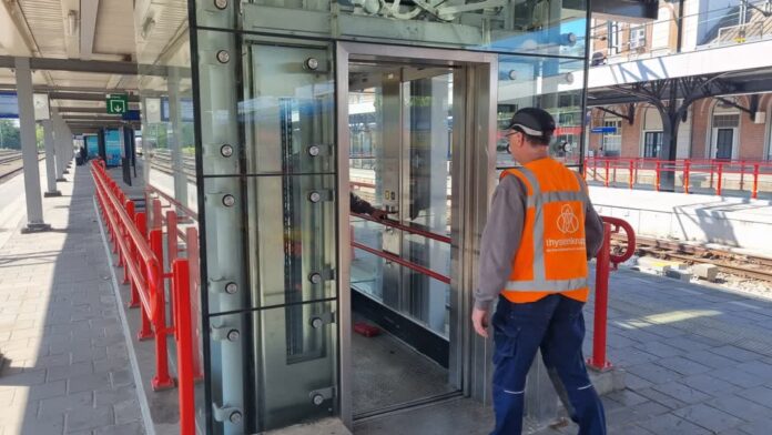 station dordt lift