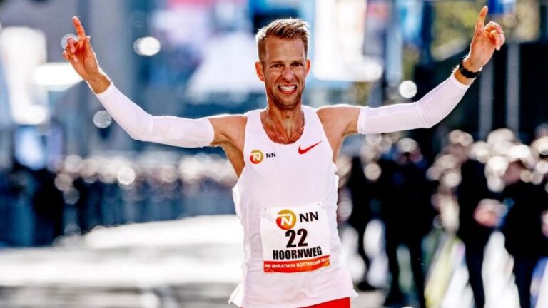 Roy Hoornweg wint halve marathon Rotterdam