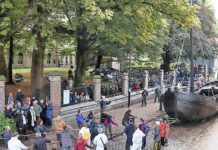 Rivier, boot start in Dordrecht