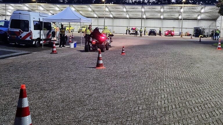 Studenten doen grote verkeerscontrole