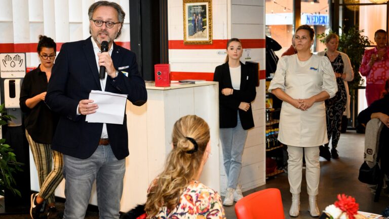Geslaagde ontbijtbijeenkomst met geld- en bespaartips voor inwoners