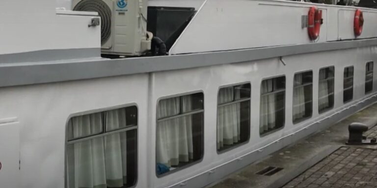 Asielzoekersboot noodopvang