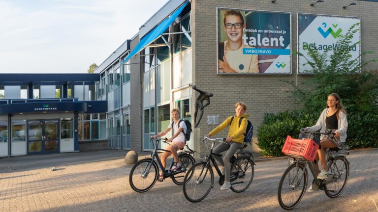 De Lage Waard participeert in nieuwe christelijke opleidingsschool leraar voortgezet onderwijs