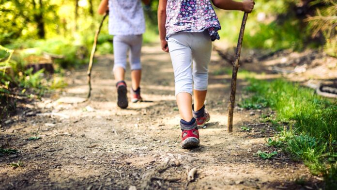 header-zo-maak-je-wandelen-voor-kinderen-extra-leuk