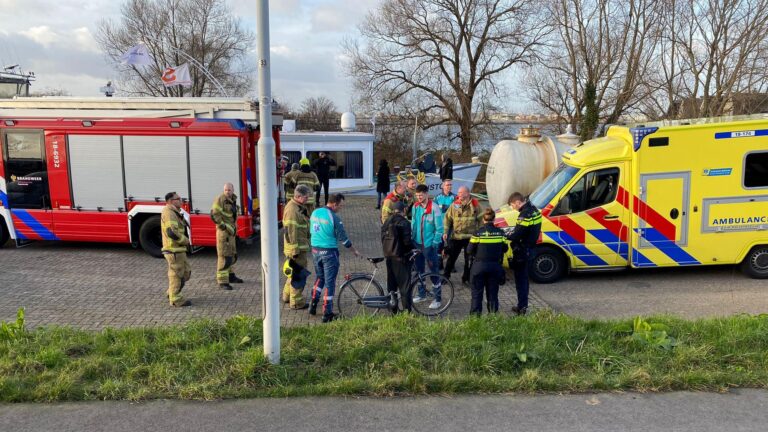 Dronken man te water bij Industrieweg