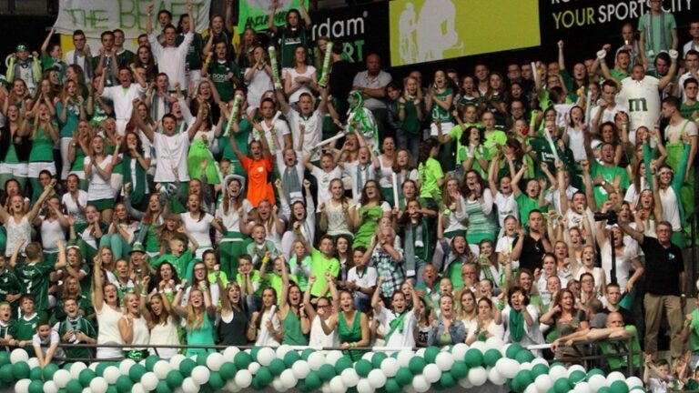 Korfbalfinale tussen PKC en DVO