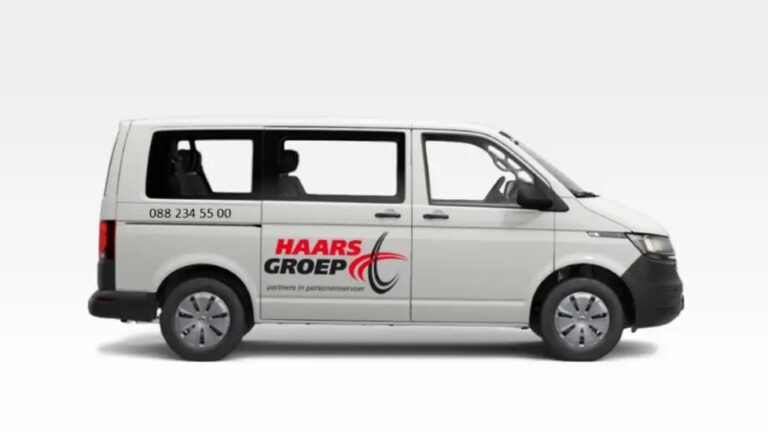 Beschonken chauffeur gehandicaptentaxi schept clienten van zorginstelling