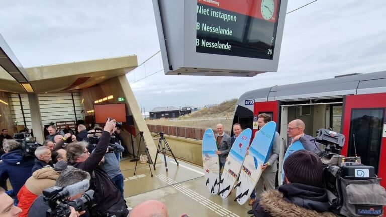 De Metro aan Zee maakt eerste rit