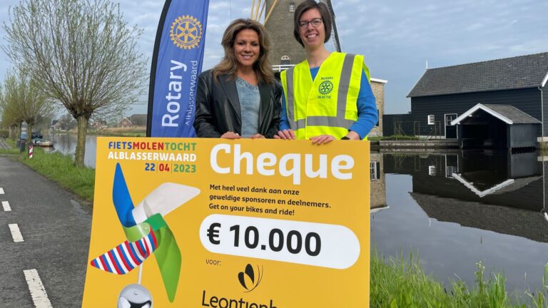 Fietsmolentocht trapt 10.000 euro bij elkaar voor Leontienhuis
