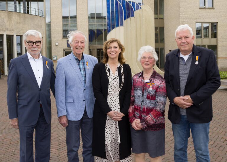 Vier Koninklijke Onderscheidingen in Papendrecht