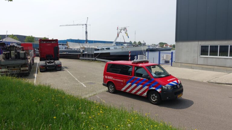 Rokend schip blijkt loos alarm