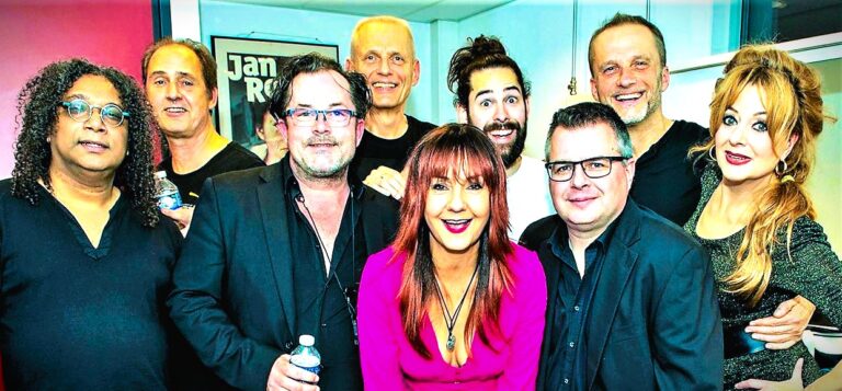 Kiss the Frog speelt op Big Rivers