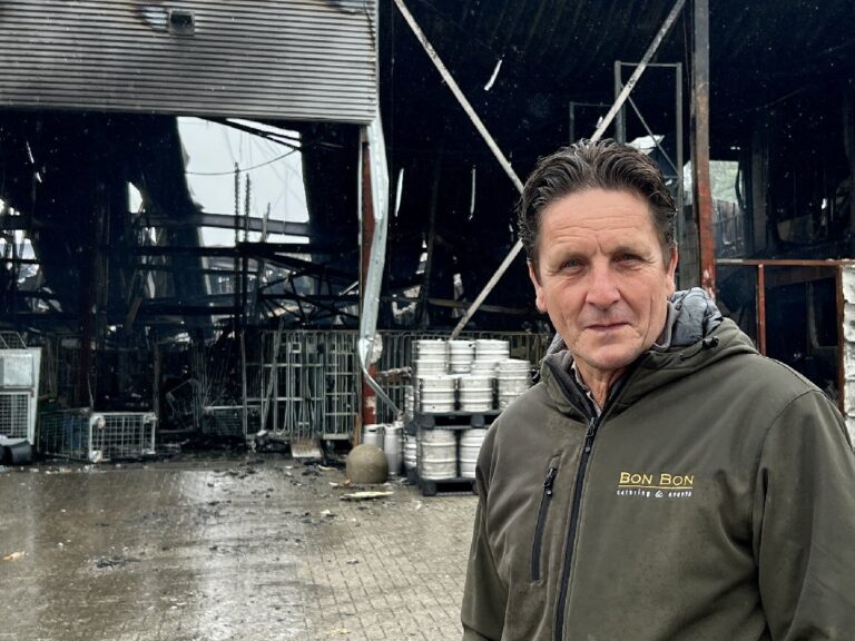 Miljoenenschade na brand bij cateringbedrijf Bon Bon: ‘Het was het levenswerk van mijn vader’