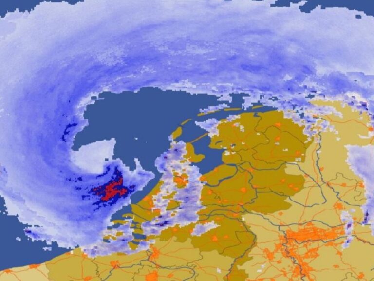 Storm veroorzaakt schade in Papendrecht