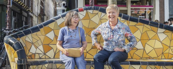 Loes & Judith cropp