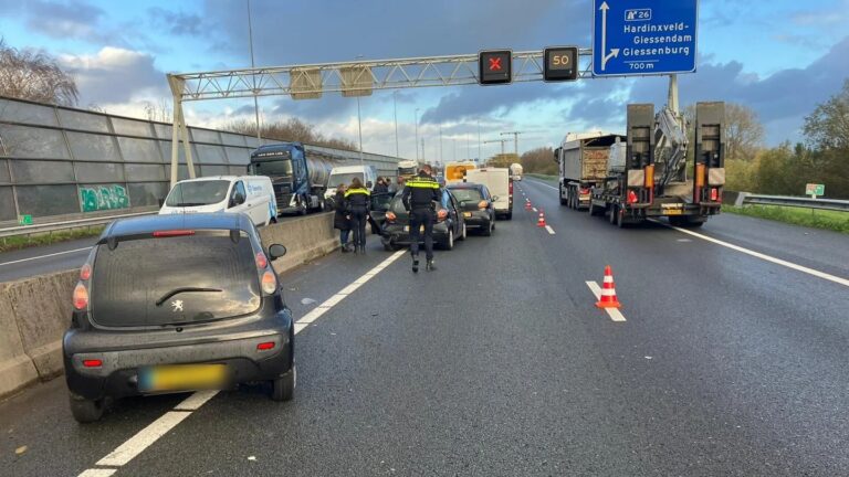 File op A15 door aanrijding