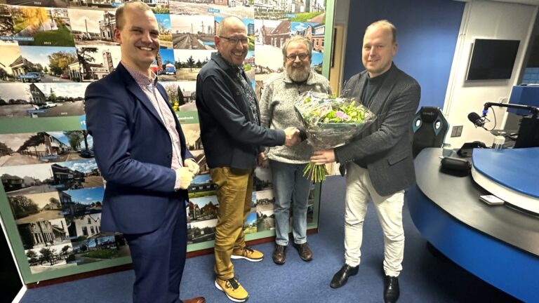 Praatpaal maakt 200e uitzending