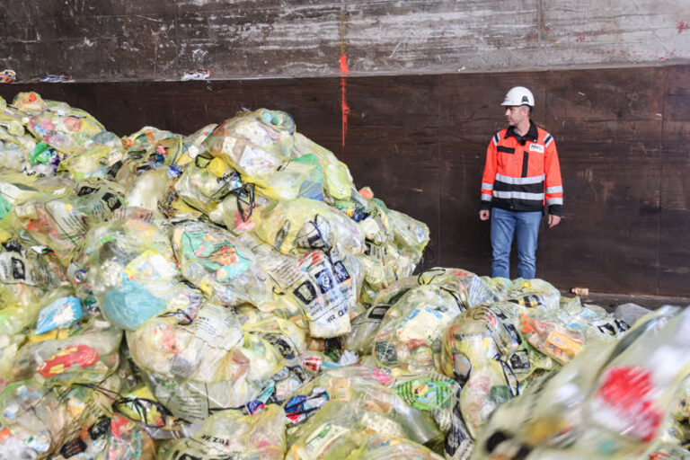 Hier gaat al het plasticafval uit de Drechtsteden heen: ‘Vijf miljoen kilo per jaar’
