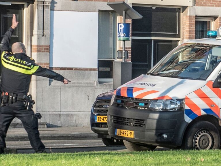 Vrouw (55) beschoten en ontvoerd, politie bevrijdt haar uit hotel
