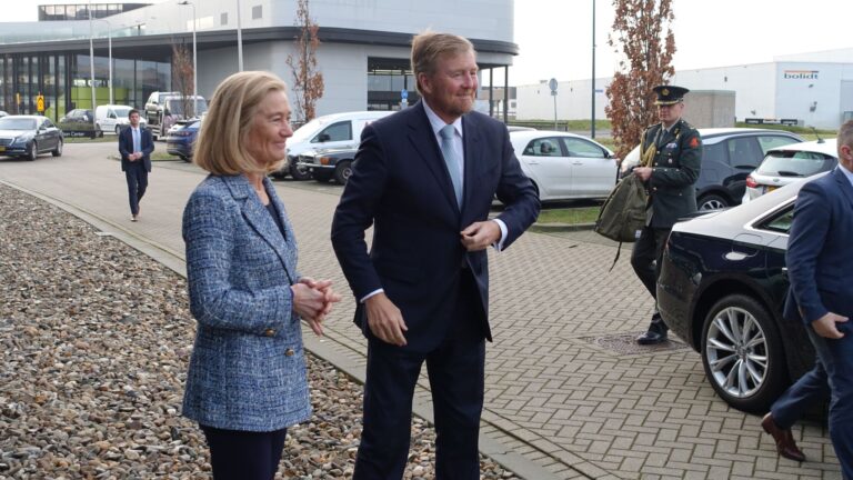 Koning bezoekt maritieme industrie in de regio