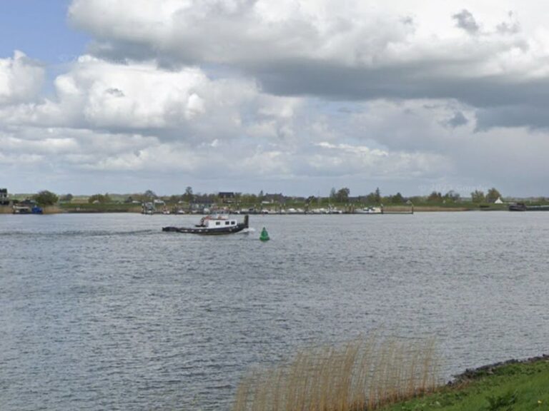 Plannen voor toeristische veerboot over de Lek in de zomermaanden