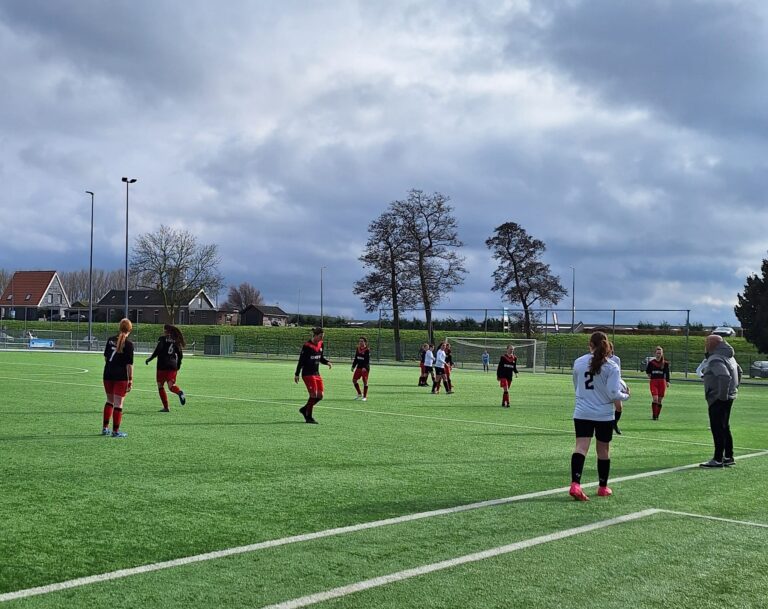 Papendrecht VR 1 wint twee keer