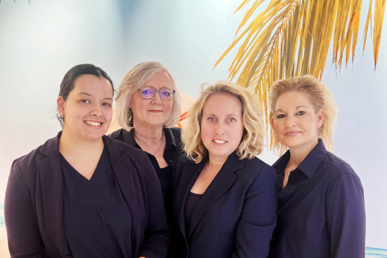 Officiële opening vernieuwde reisbureau D-reizen Papendrecht