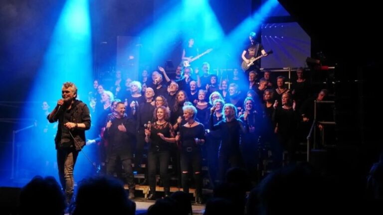 Rockkoor Xing Rocks! geeft concert in Bibelot