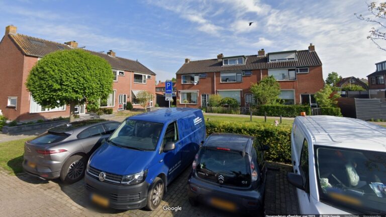 Buurt geschrokken en gespannen na aanslag woning Oud-Alblas: ‘Wat als dit net zo gaat als in Vlaardingen?’