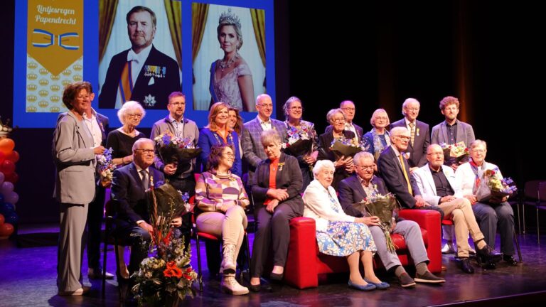 Elf Koninklijke Onderscheidingen in Papendrecht (nu met video)