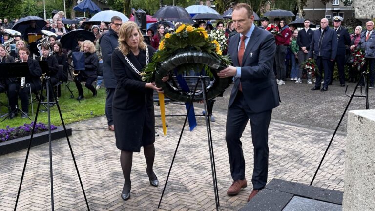 Twee minuten stilte: Papendrecht herdenkt