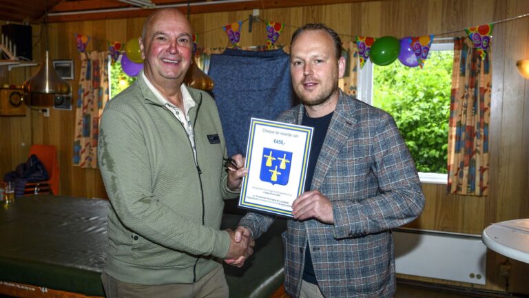 Postduivenvereniging is 90 jaar