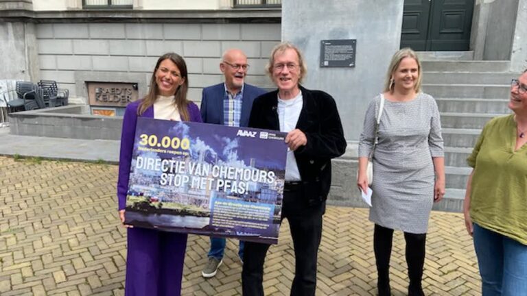 Met 30.000 handtekeningen willen actievoerders Chemours dwingen te stoppen met productie PFAS