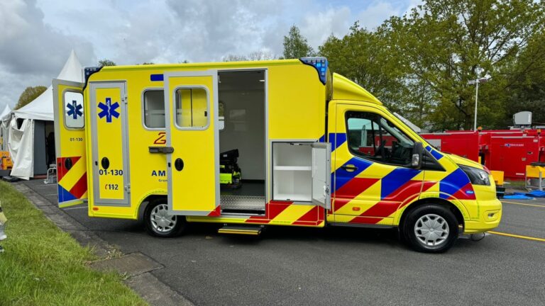 Ambulancepost houdt open dag