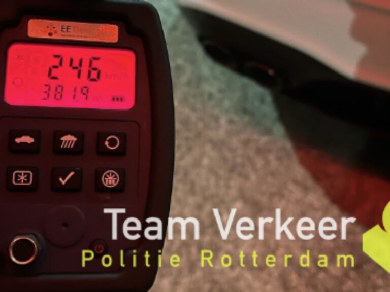 Snelheidsduivel rijdt bijna 250 kilometer per uur op A15