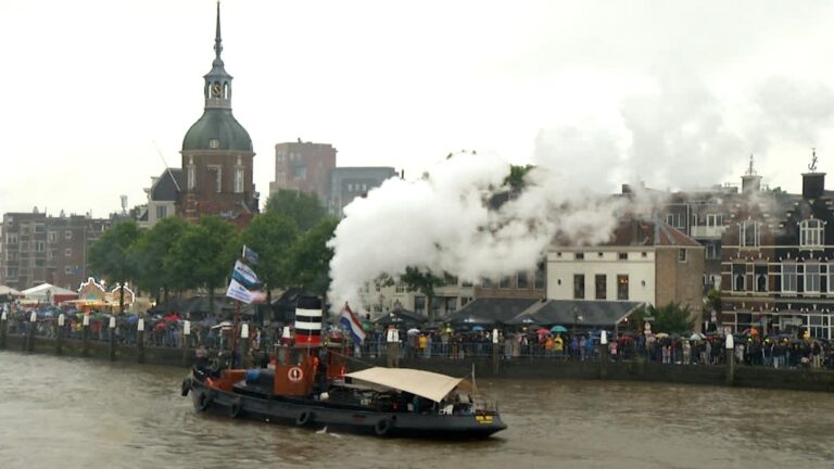 Dordt in Stoom regenachtig begonnen
