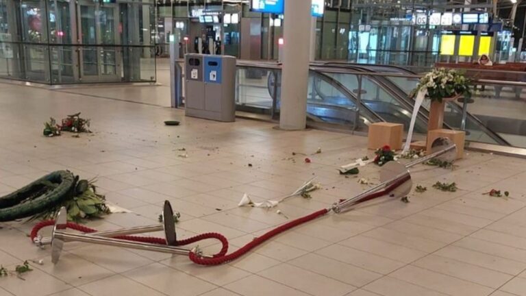 Dordtenaar opgepakt voor vernielen herdenkingskrans